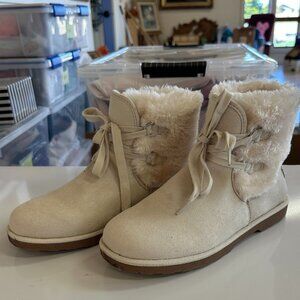 Makalu Faux Fur lined Boots 9.5 Like New